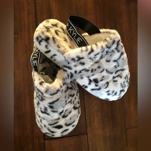 Kendall & Kylie NEW slippers